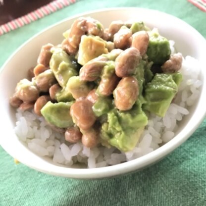 今日は暑かったですね〜！サッパリとしたアボカド丼、美味しくいただきました♡納豆苦手なんだけどね〜身体に良いし食べなきゃです(๑˃̵ᴗ˂̵)